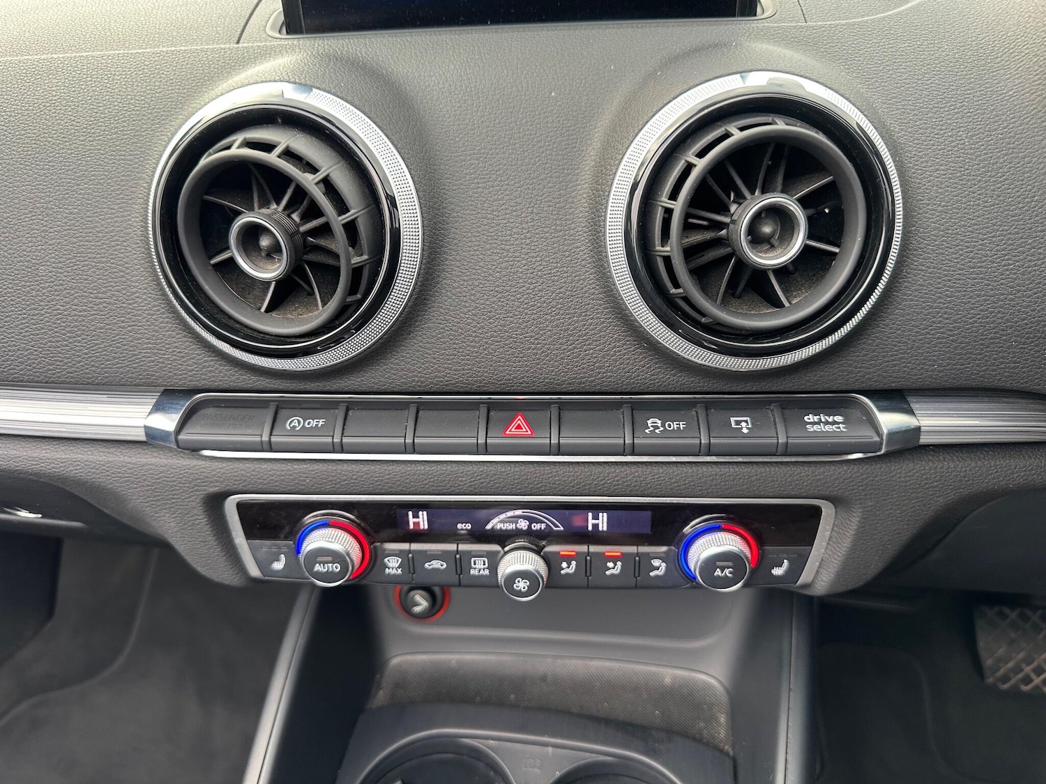 Used Audi A3 Cabriolet 2014 for sale - 76926580: Photo 16