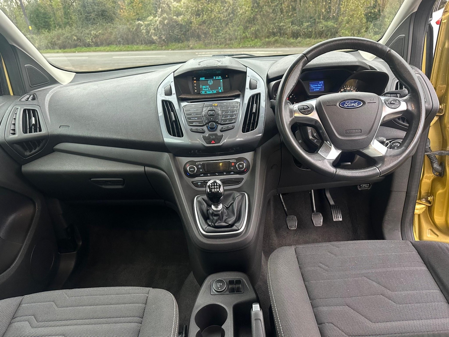 Used Ford Grand Tourneo Connect 2014 for sale - 77017168: Photo 17
