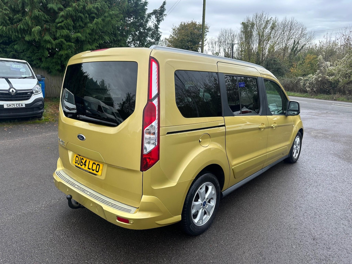 Used Ford Grand Tourneo Connect 2014 for sale - 77017168: Photo 6