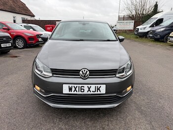 Used Volkswagen Polo 2016 for sale - 77314673: Photo