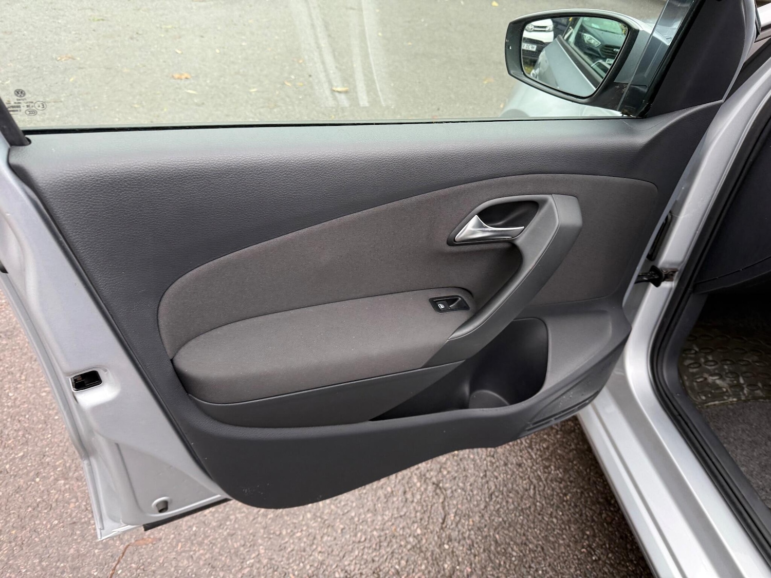 Used Volkswagen Polo 2011 for sale - 76990092: Photo 16