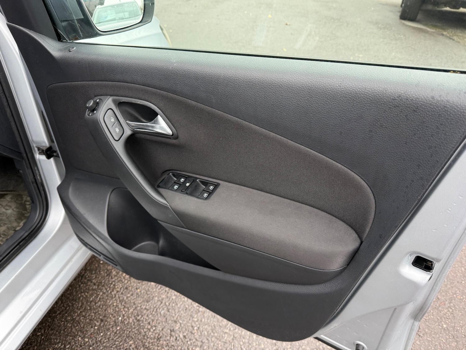 Used Volkswagen Polo 2011 for sale - 76990092: Photo 21