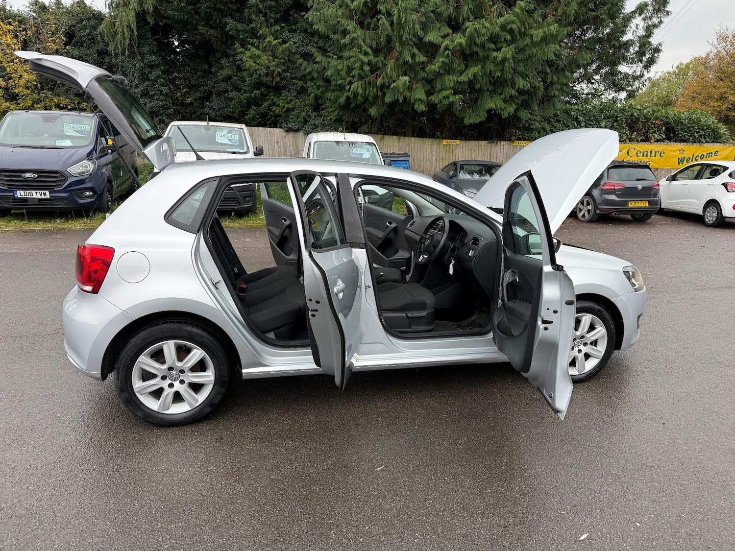 Used Volkswagen Polo 2011 for sale - 76990092: Photo 29