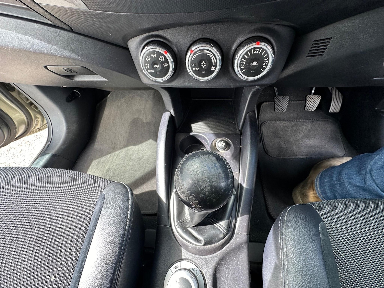 Used Citroen C-Crosser for sale - 76993721: Photo 11