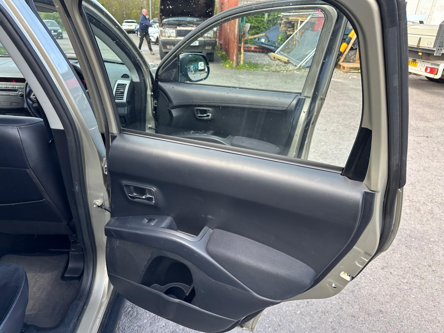 Used Citroen C-Crosser for sale - 76993721: Photo 25