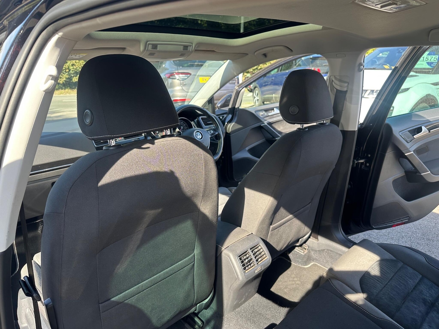 Used Volkswagen Golf 2016 for sale - 76995721: Photo 23