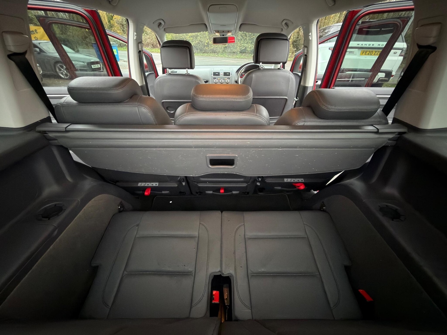 Used Volkswagen Touran 2014 for sale - 76657561: Photo 21