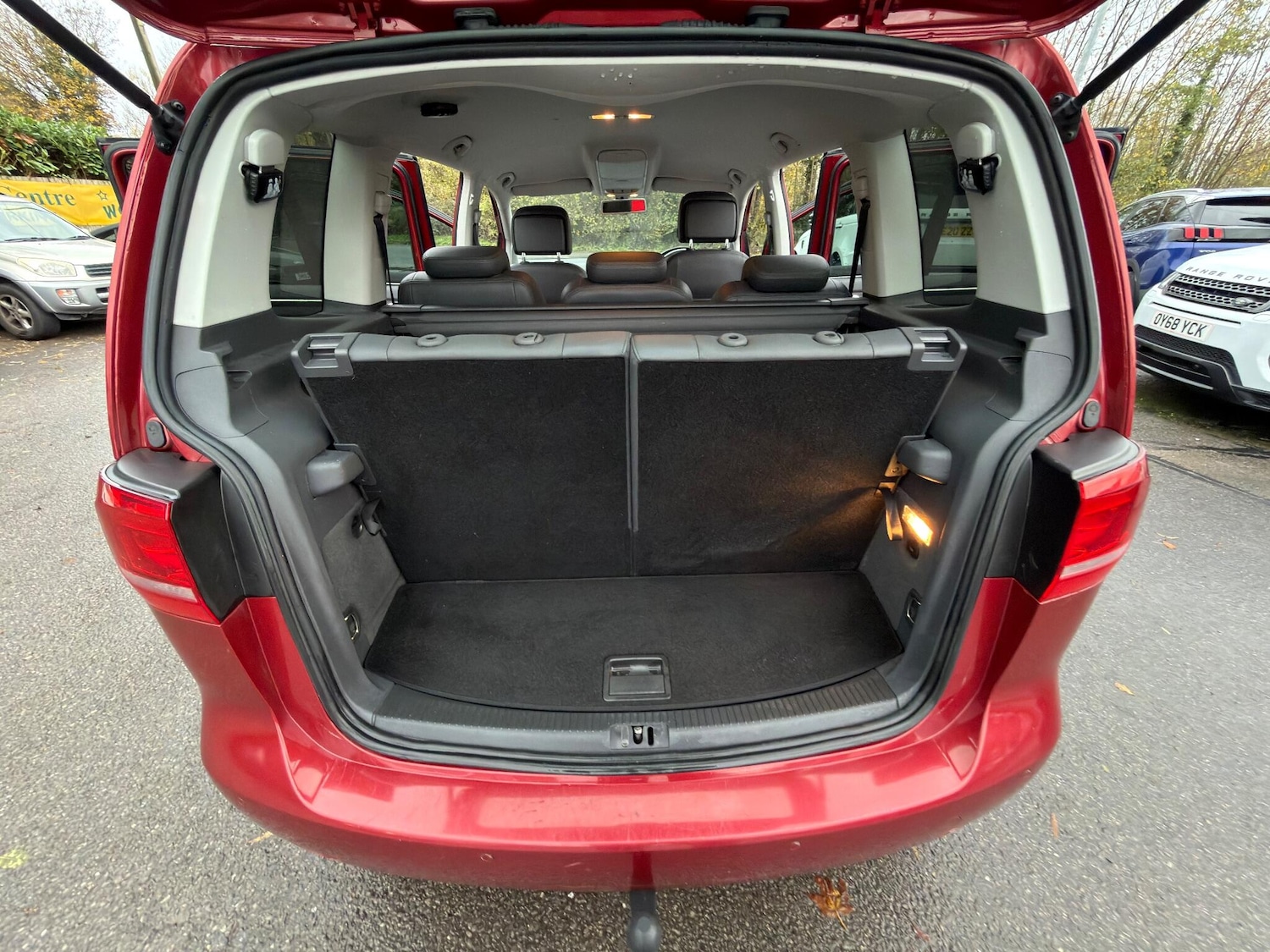 Used Volkswagen Touran 2014 for sale - 76657561: Photo 22