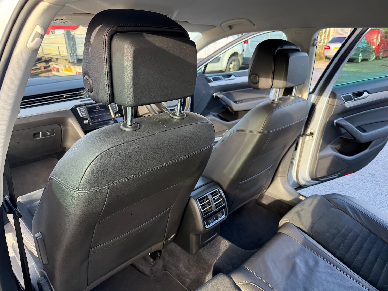 Used Volkswagen Passat 2016 for sale - 76898948: Photo 23