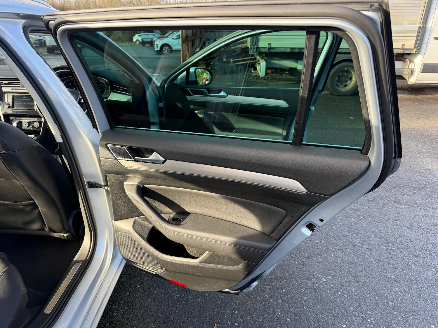 Used Volkswagen Passat 2016 for sale - 76898948: Photo 28