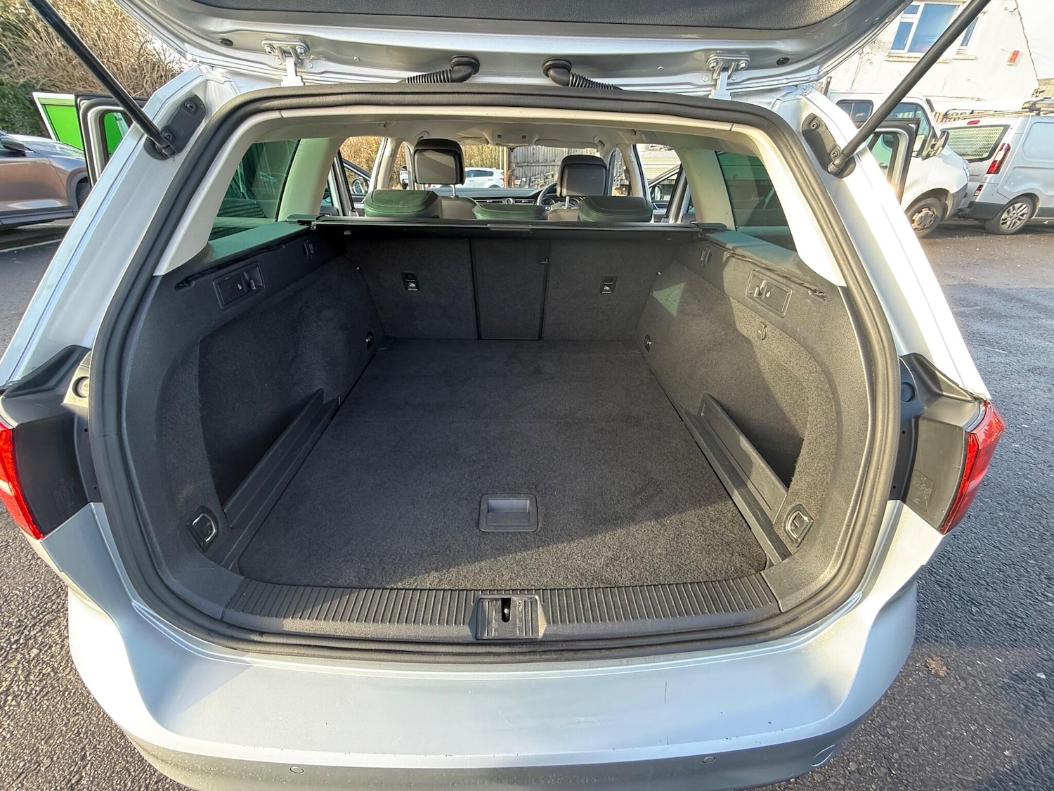 Used Volkswagen Passat 2016 for sale - 76898948: Photo 30