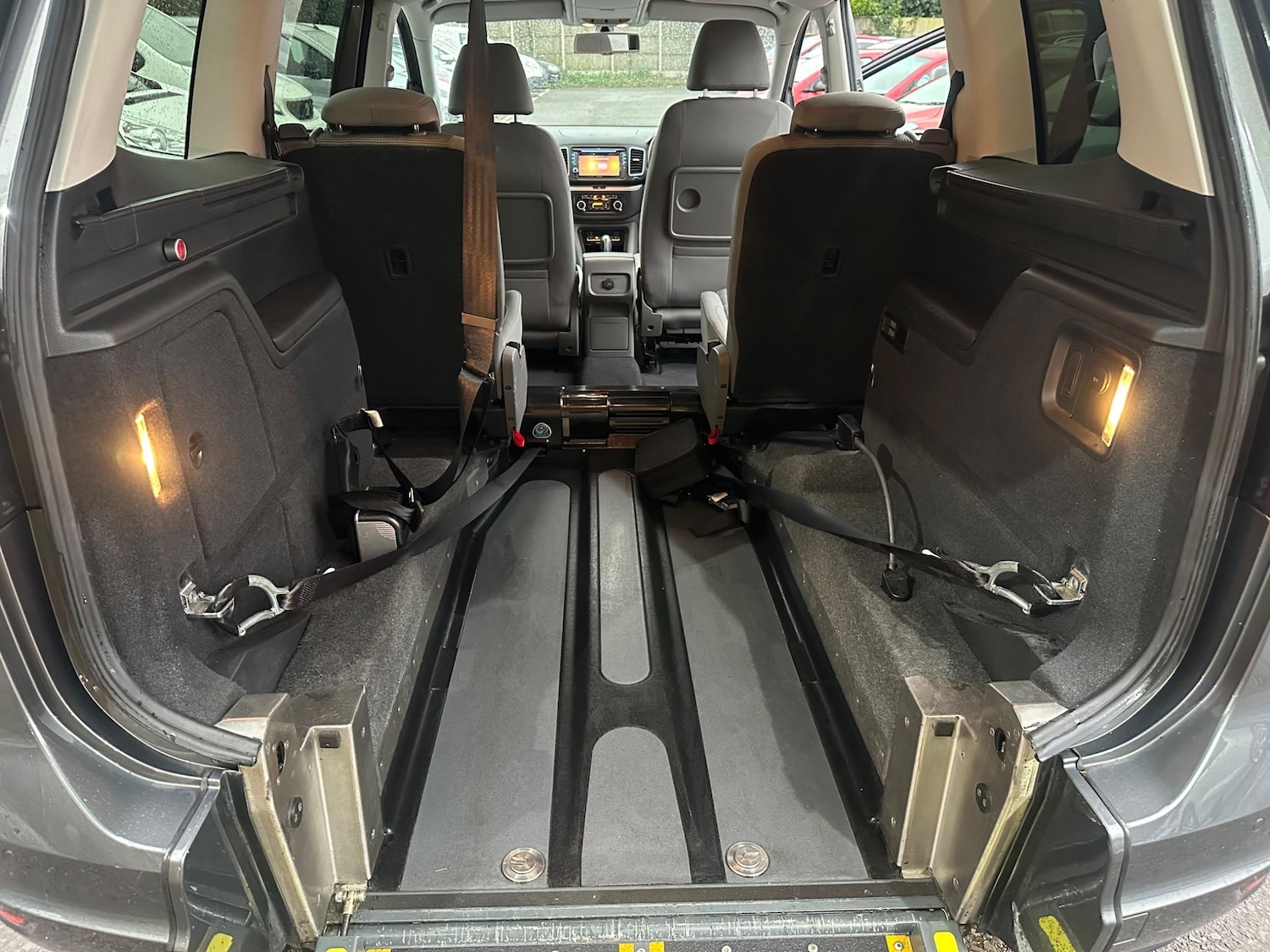 Used Volkswagen Sharan 2013 for sale - 76990269: Photo 31