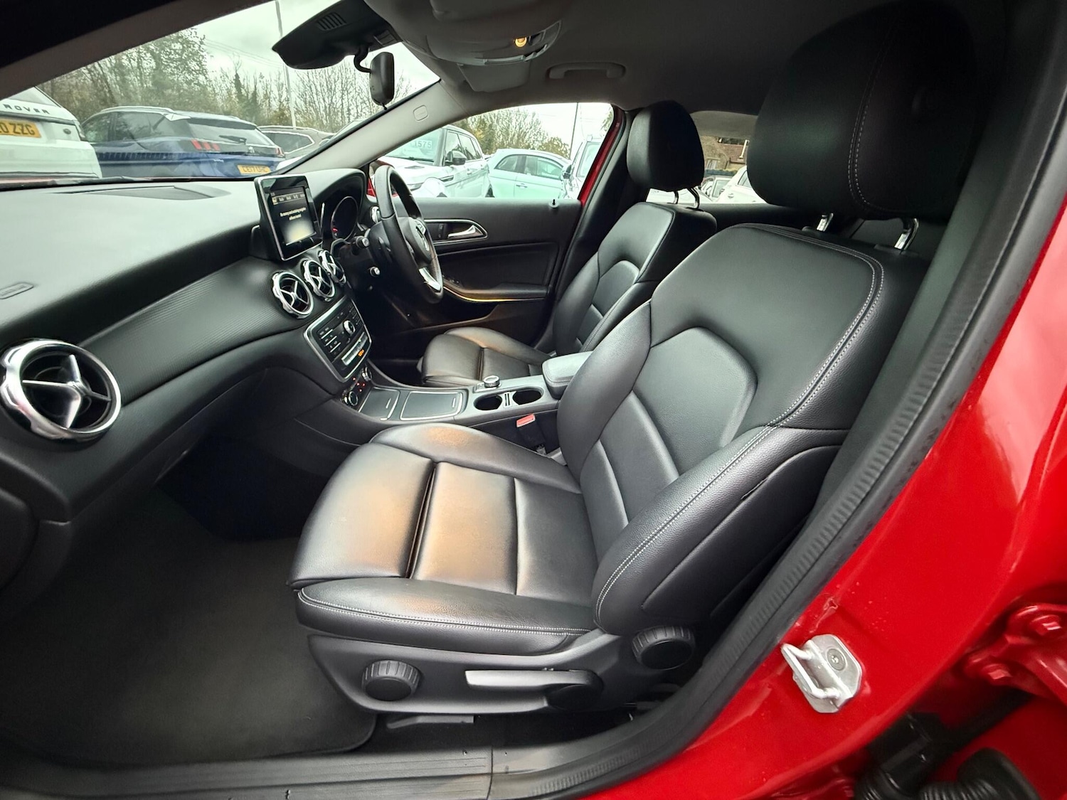 Used Mercedes-Benz GLA 2017 for sale - 76561374: Photo 32