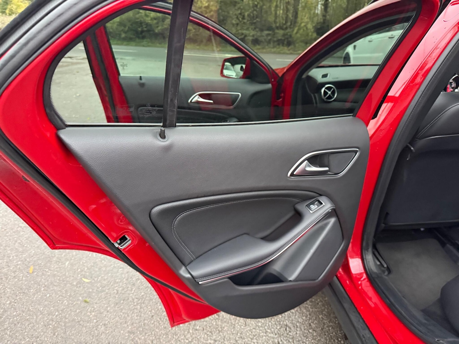 Used Mercedes-Benz GLA 2017 for sale - 76561374: Photo 37