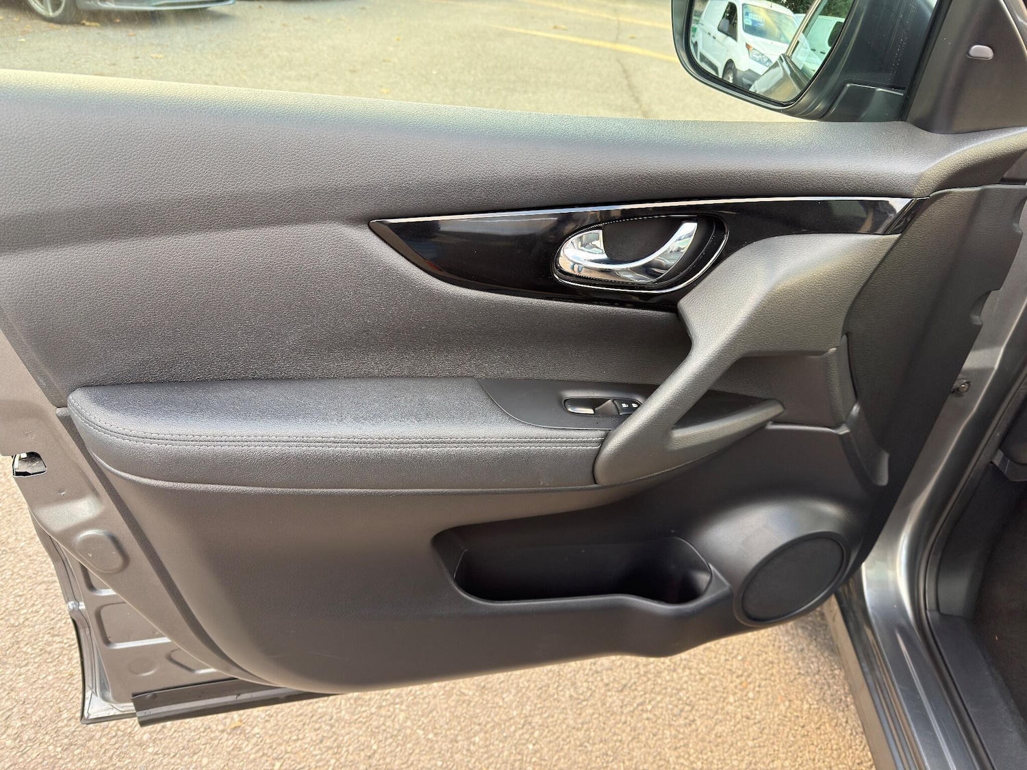 Used Nissan Qashqai 2017 for sale - 76619757: Photo 23