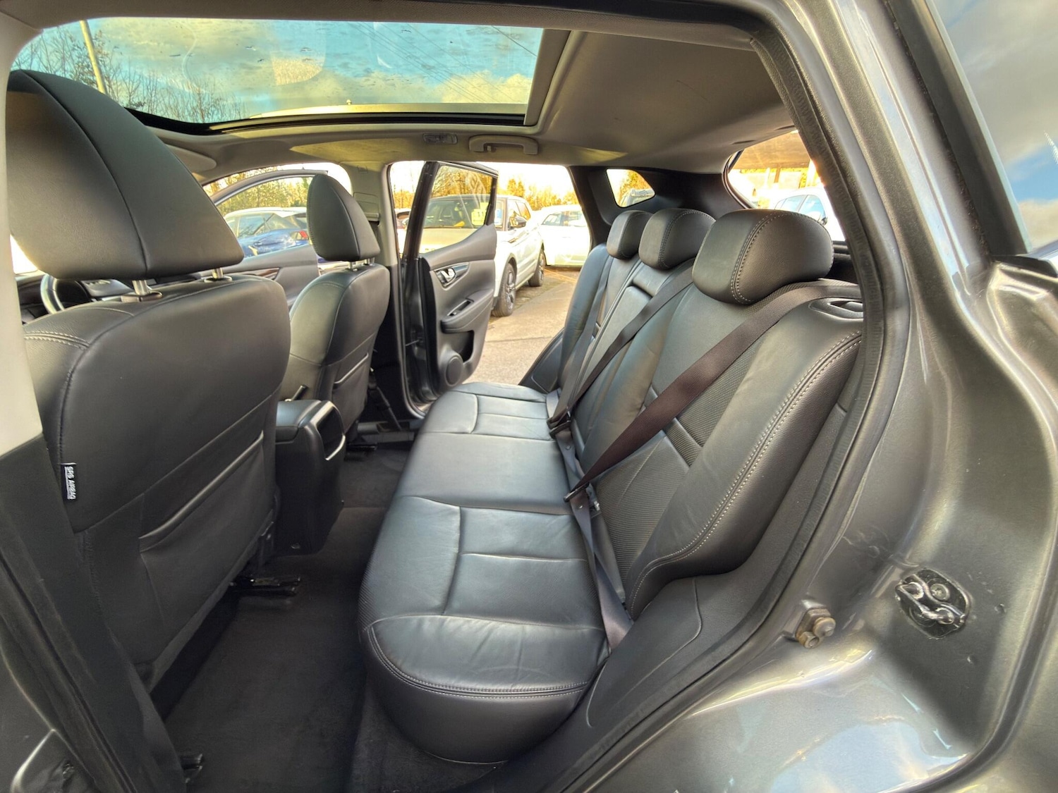 Used Nissan Qashqai 2017 for sale - 76619757: Photo 25