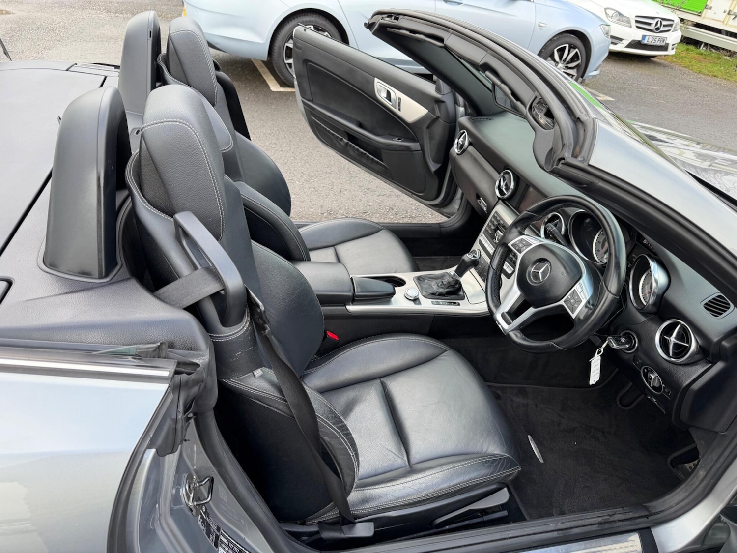 Used Mercedes-Benz SLK 2011 for sale - 77524106: Photo 28