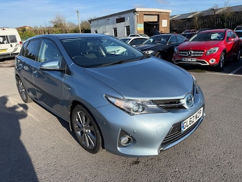 Used Toyota Auris 2013 for sale - 77657977: Photo