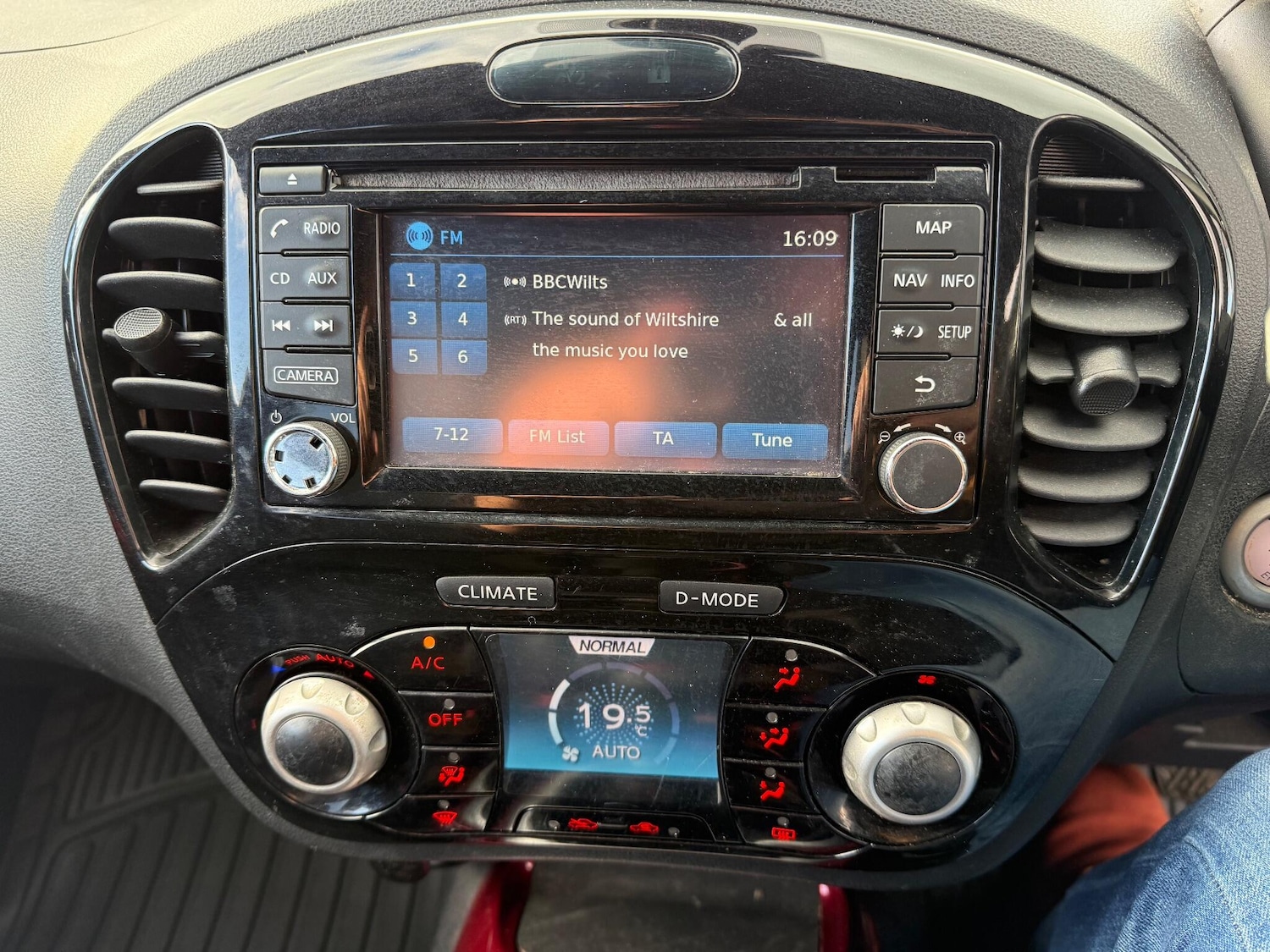 Used Nissan Juke 2017 for sale - 76337302: Photo 7