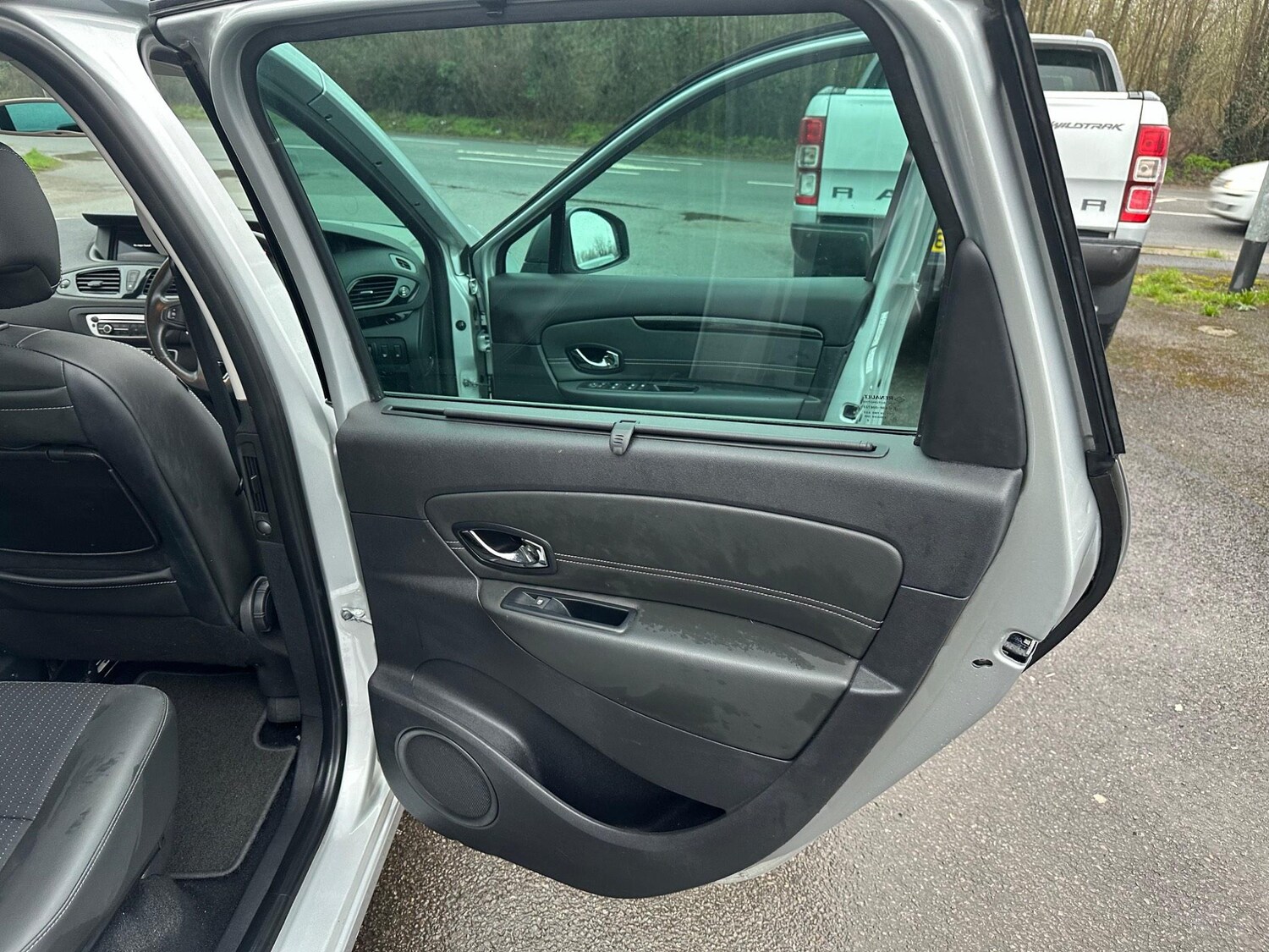 Vehicle 28