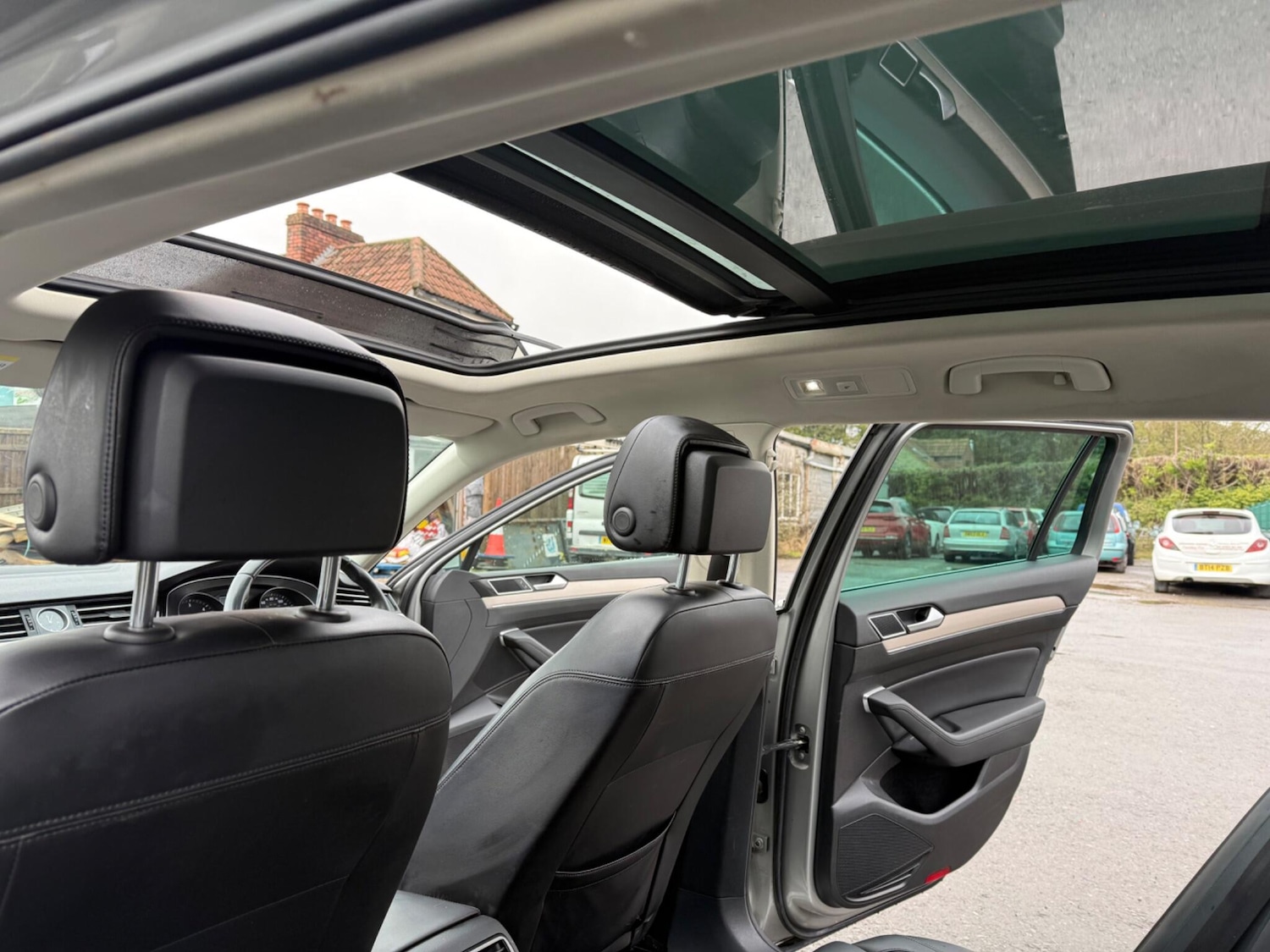 Used Volkswagen Passat 2016 for sale - 77611700: Photo 25