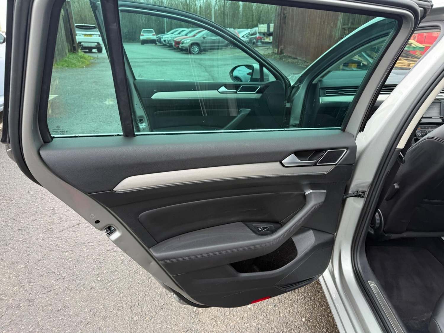 Used Volkswagen Passat 2016 for sale - 77611700: Photo 29