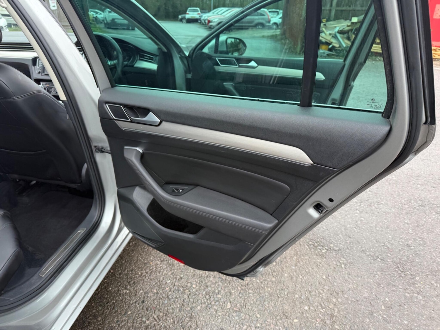 Used Volkswagen Passat 2016 for sale - 77611700: Photo 31