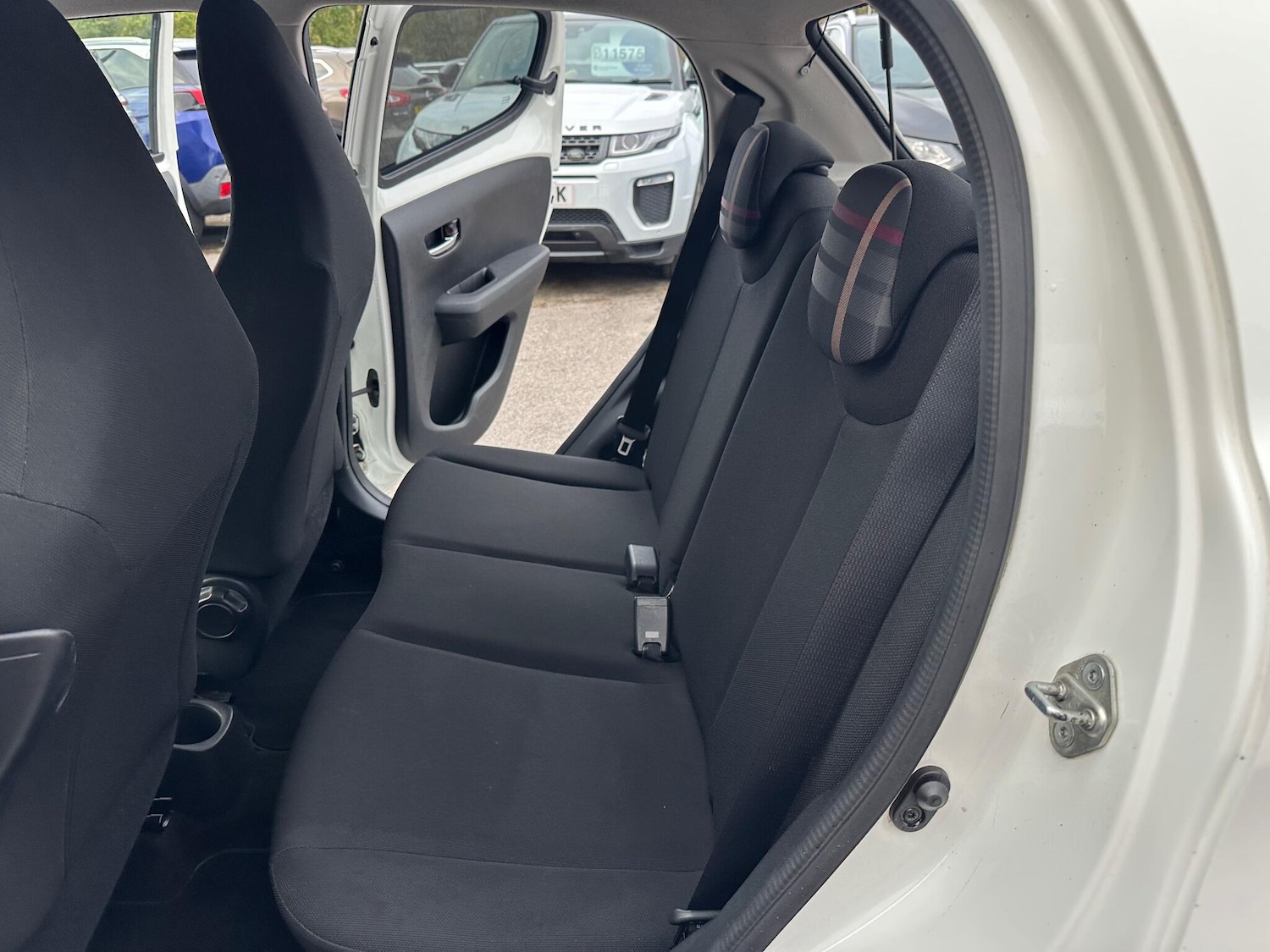 Used Peugeot 108 2015 for sale - 76996839: Photo 22