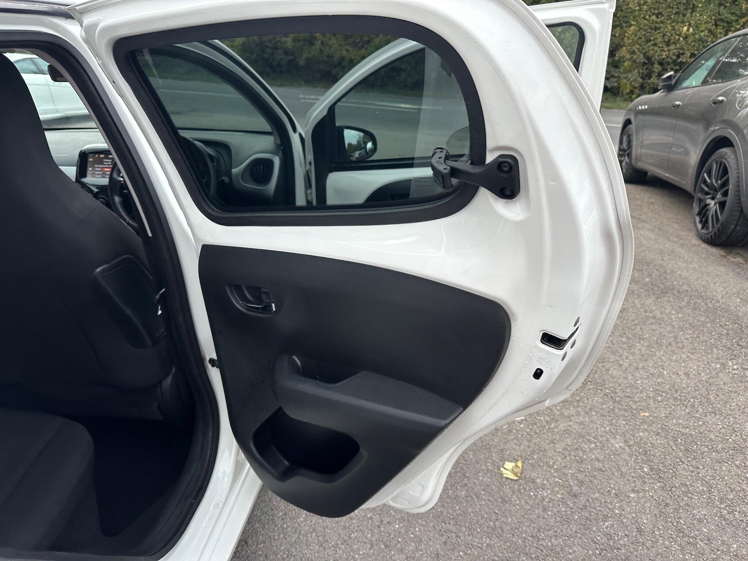 Used Peugeot 108 2015 for sale - 76996839: Photo 25