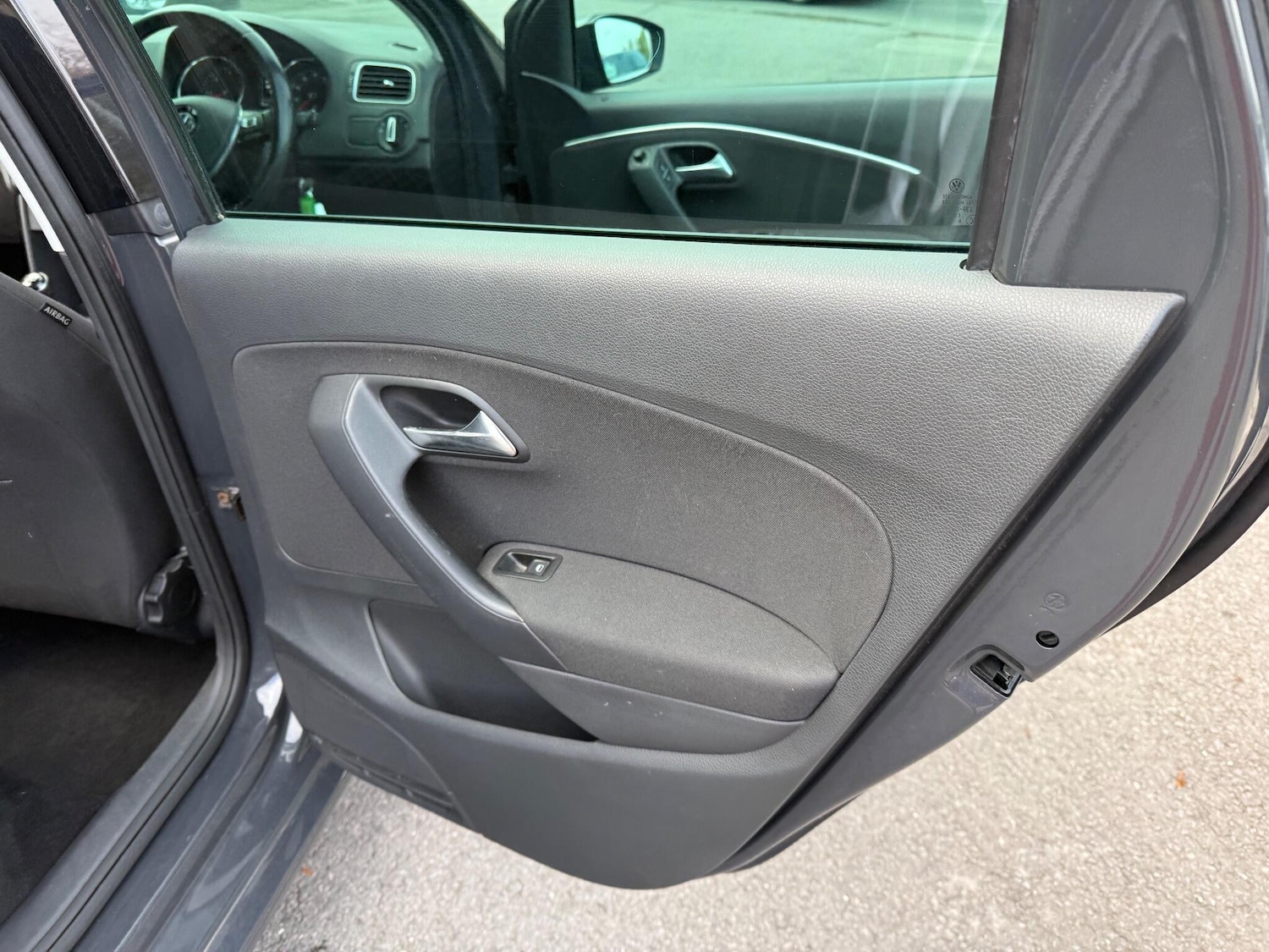 Used Volkswagen Polo 2016 for sale - 76398546: Photo 24