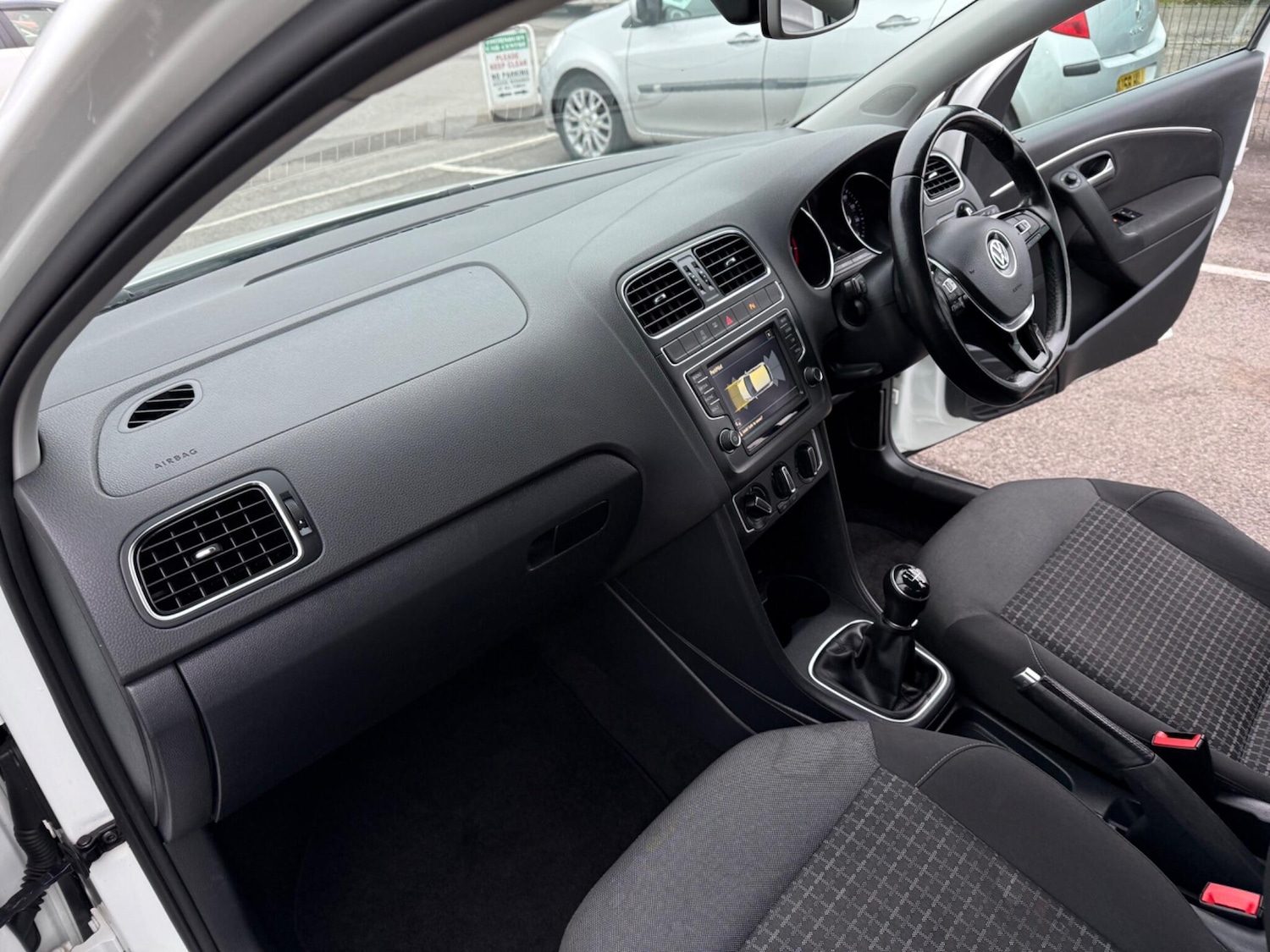 Used Volkswagen Polo 2016 for sale - 77331982: Photo 14