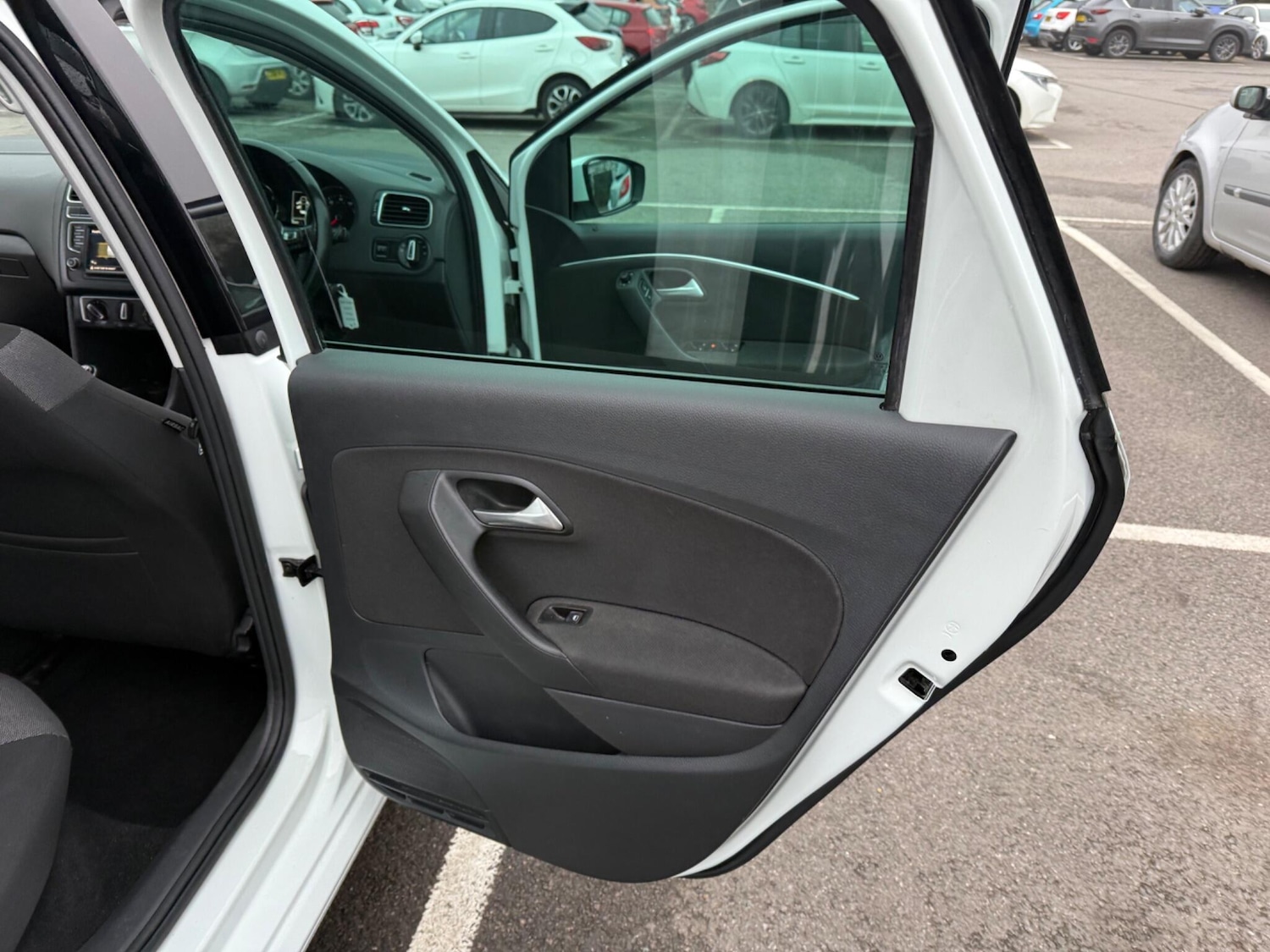 Used Volkswagen Polo 2016 for sale - 77331982: Photo 21