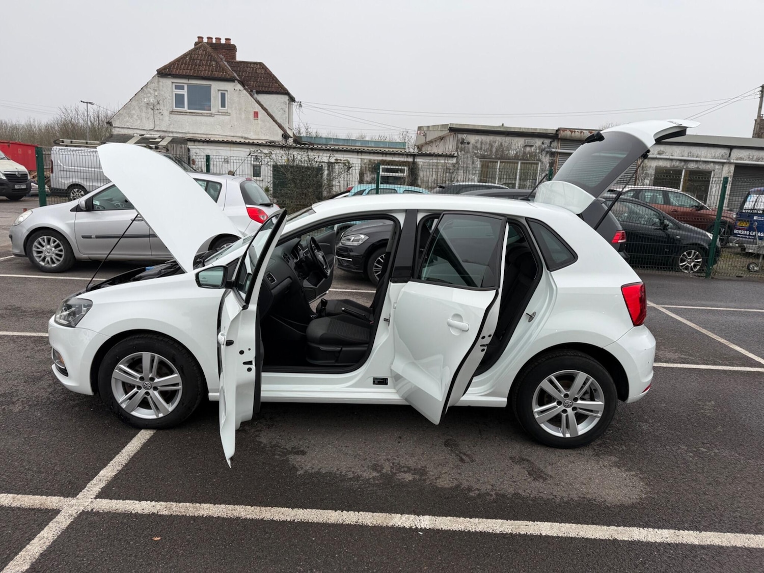 Used Volkswagen Polo 2016 for sale - 77331982: Photo 26