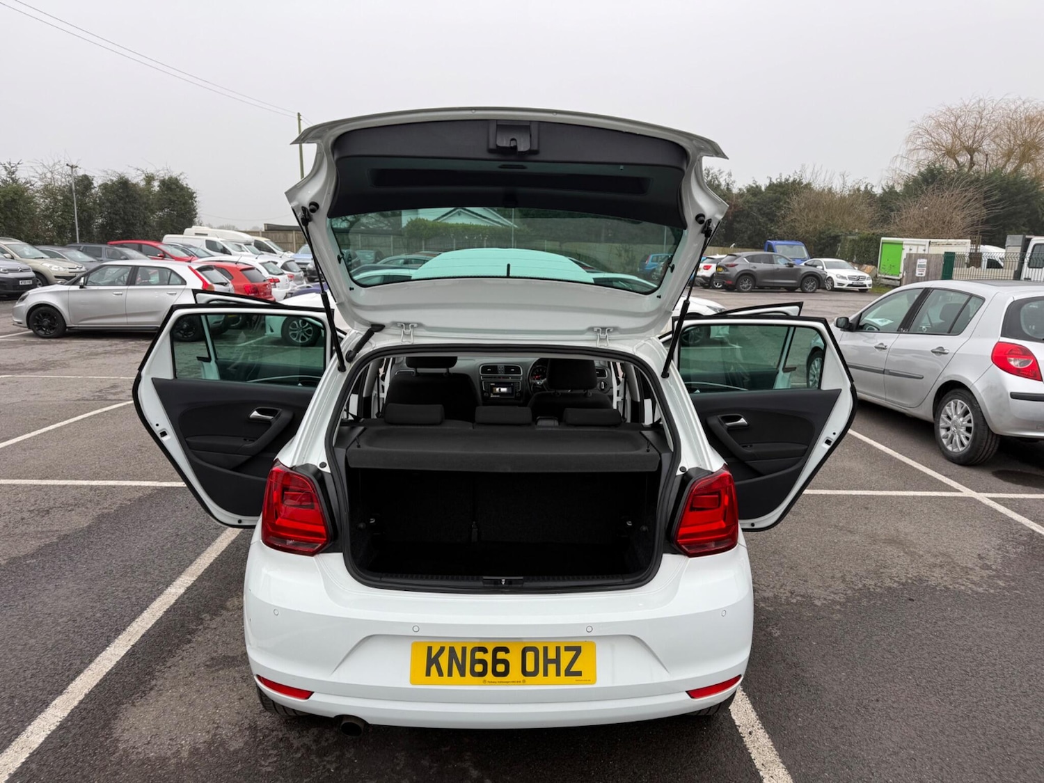 Used Volkswagen Polo 2016 for sale - 77331982: Photo 27