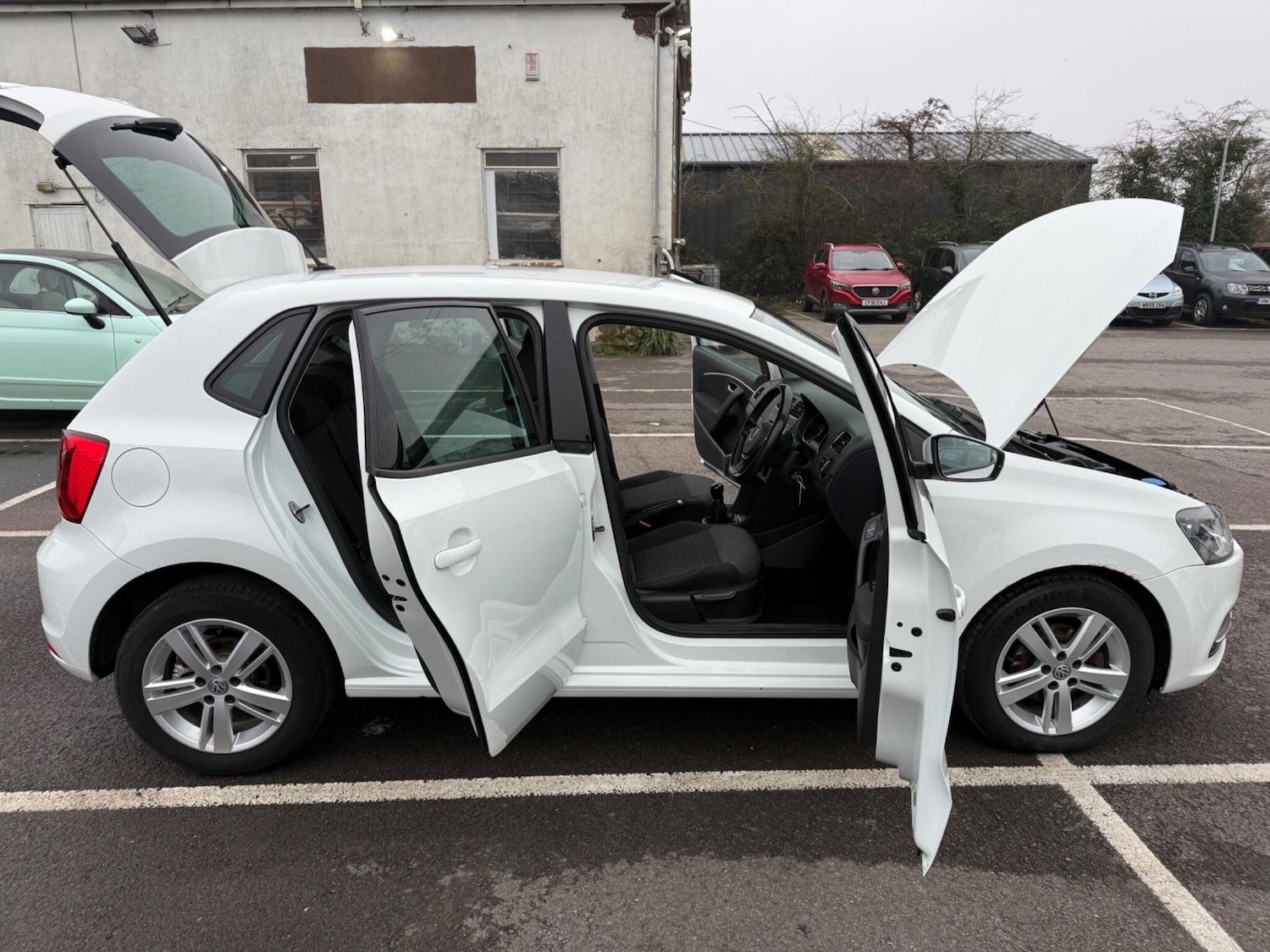 Used Volkswagen Polo 2016 for sale - 77331982: Photo 28