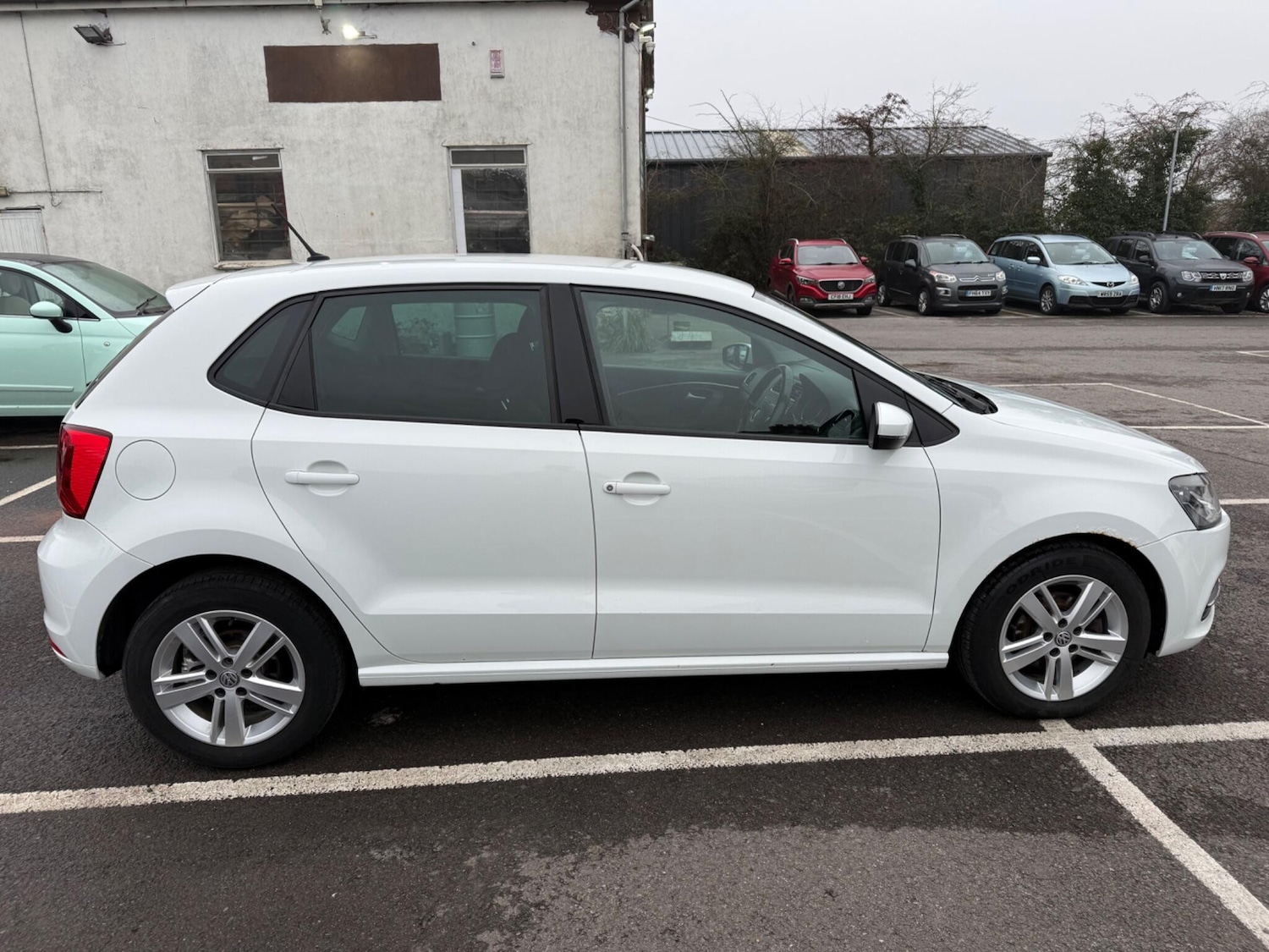 Used Volkswagen Polo 2016 for sale - 77331982: Photo 8