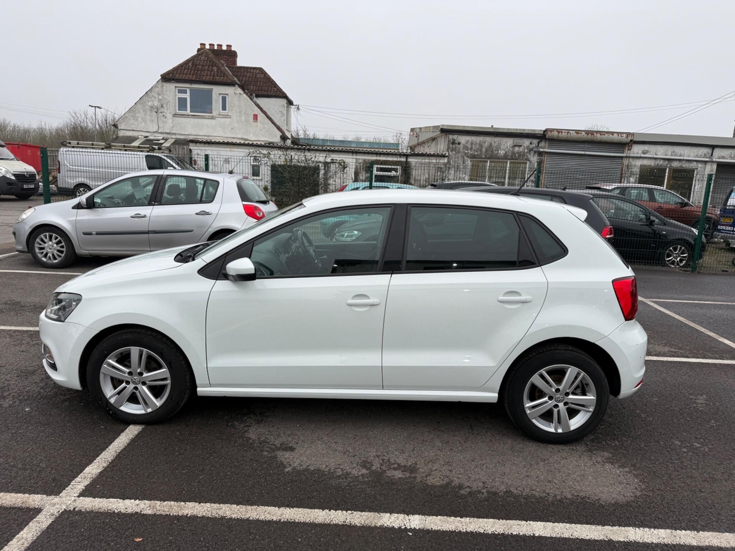 Used Volkswagen Polo 2016 for sale - 77331982: Photo 9