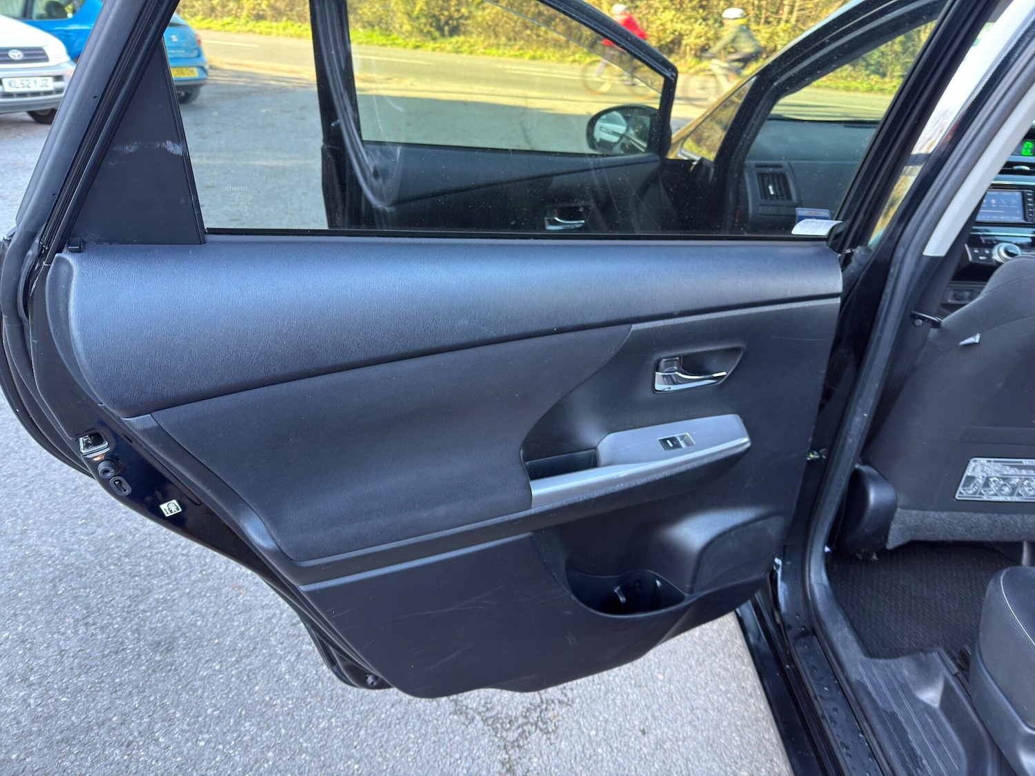 Used Toyota Prius+ 2025 for sale - 76606921: Photo 23