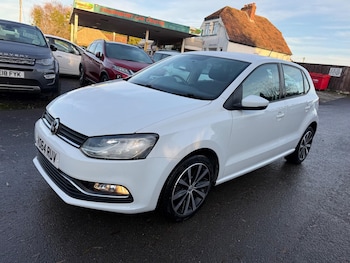 Used Volkswagen Polo 2014 for sale - 76926166: Photo