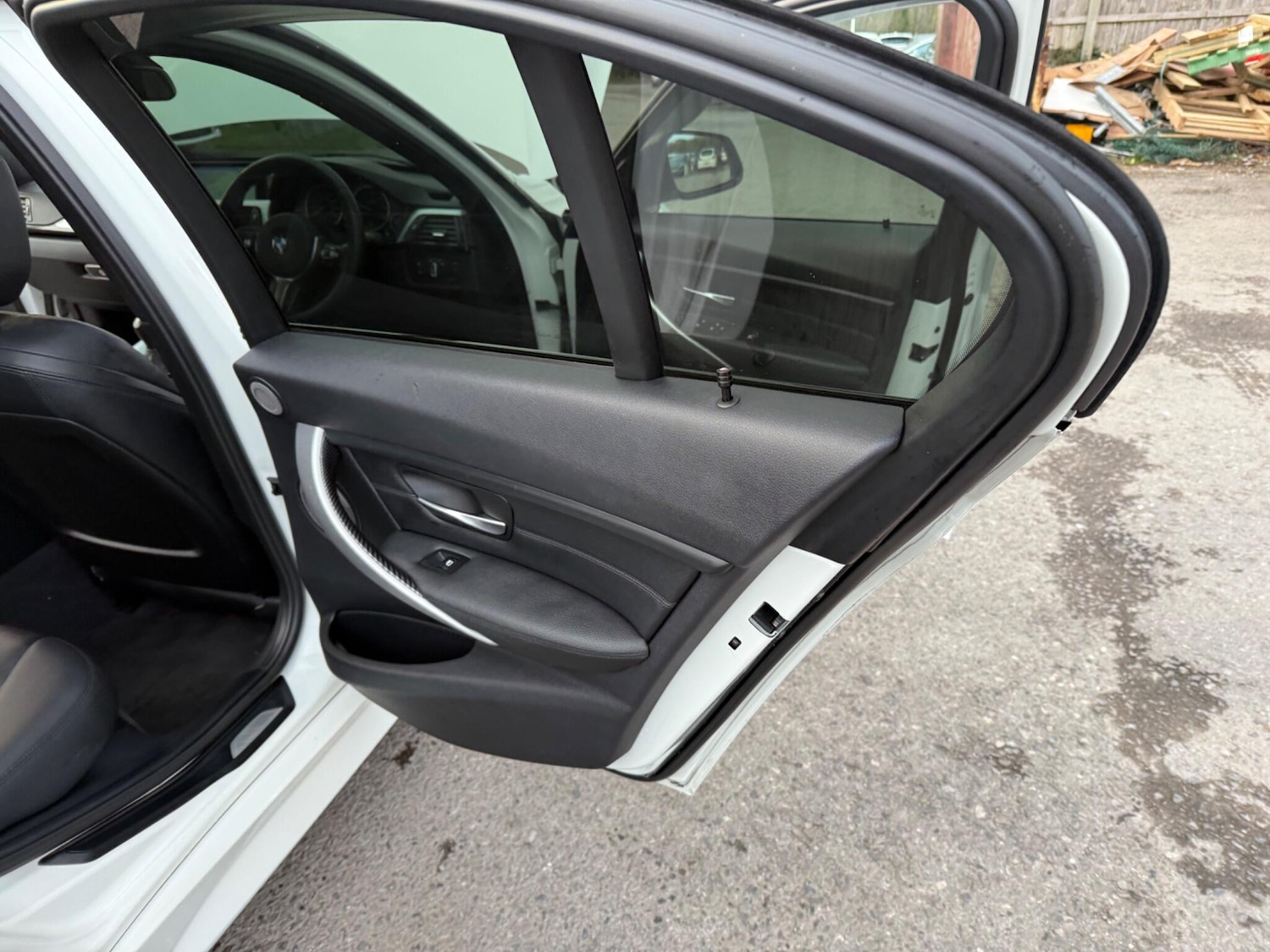 Used BMW 3 Series for sale - 77538105: Photo 29