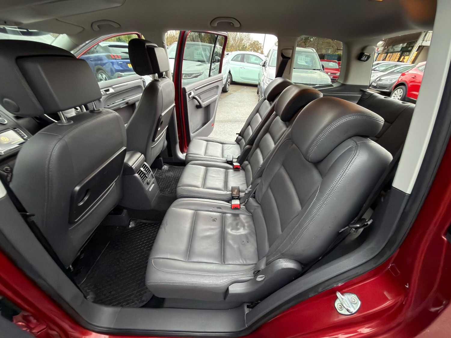 Used Volkswagen Touran 2014 for sale - 76989949: Photo 17