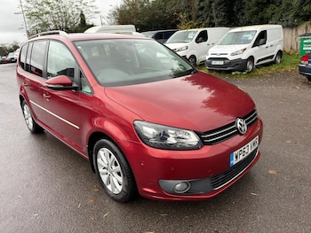 Used Volkswagen Touran 2014 for sale - 76989949: Photo