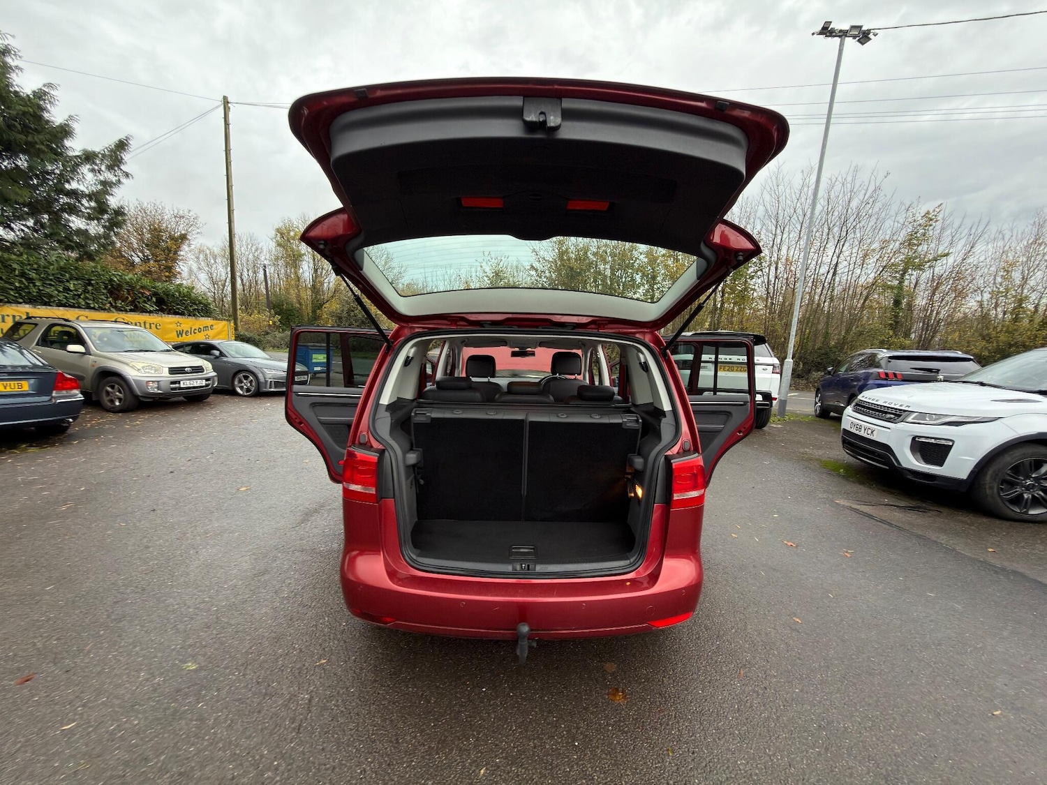 Used Volkswagen Touran 2014 for sale - 76989949: Photo 26