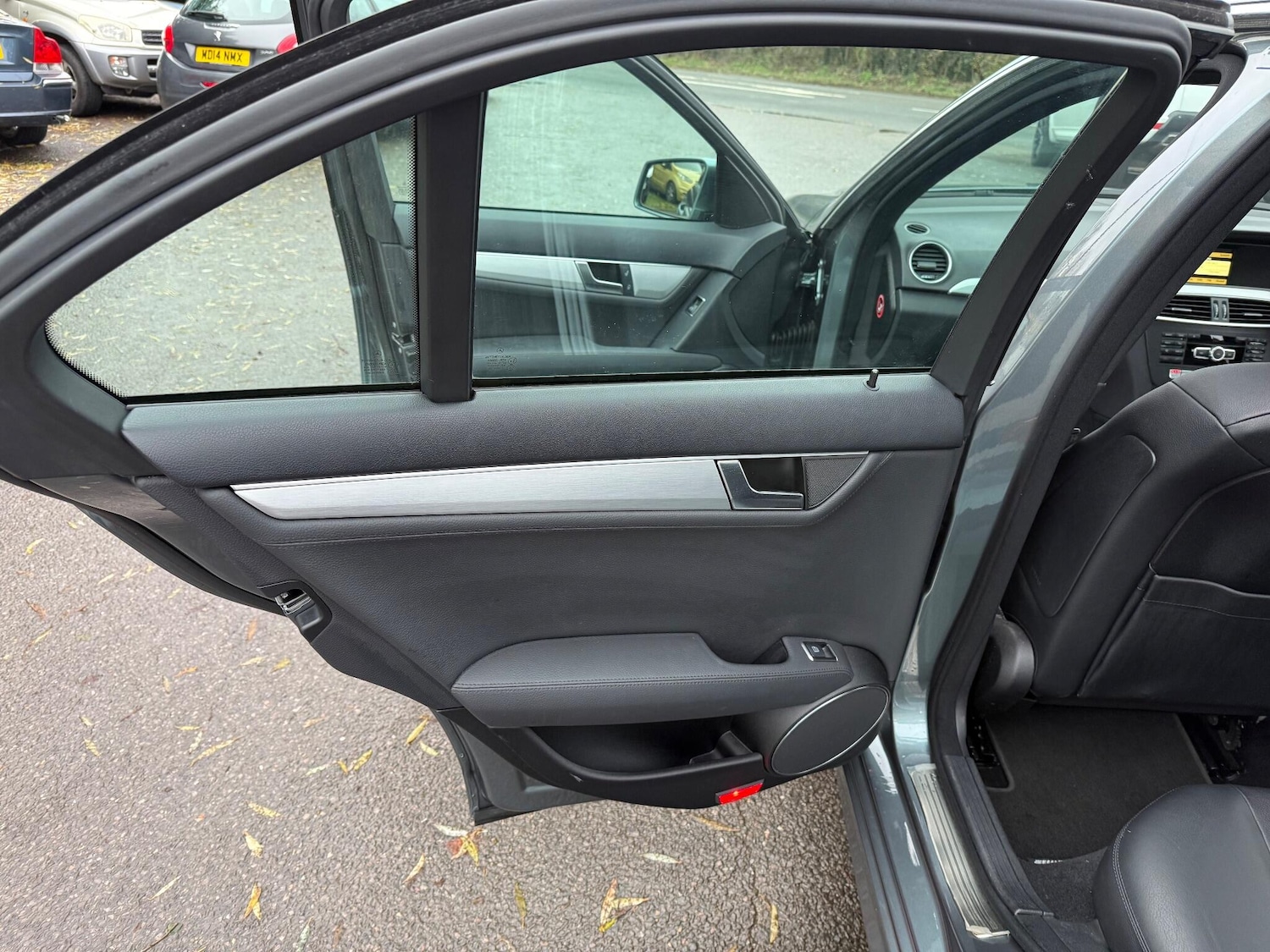 Used Mercedes-Benz C Class 2011 for sale - 76866163: Photo 24