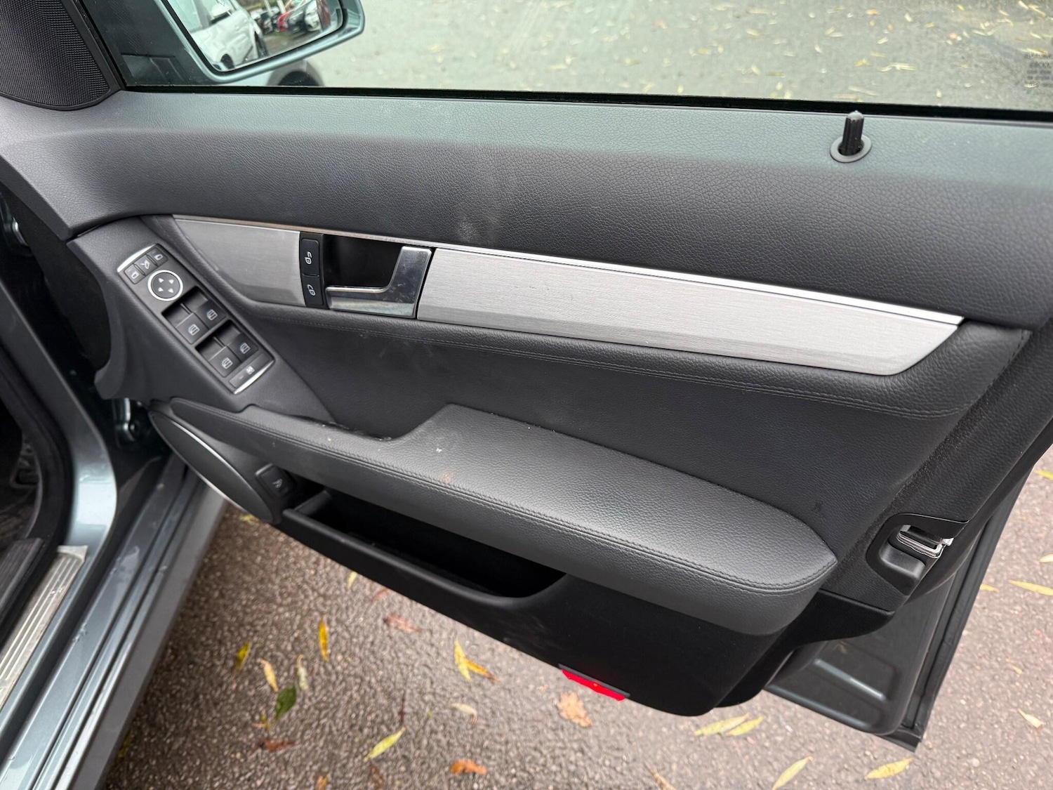 Used Mercedes-Benz C Class 2011 for sale - 76866163: Photo 25