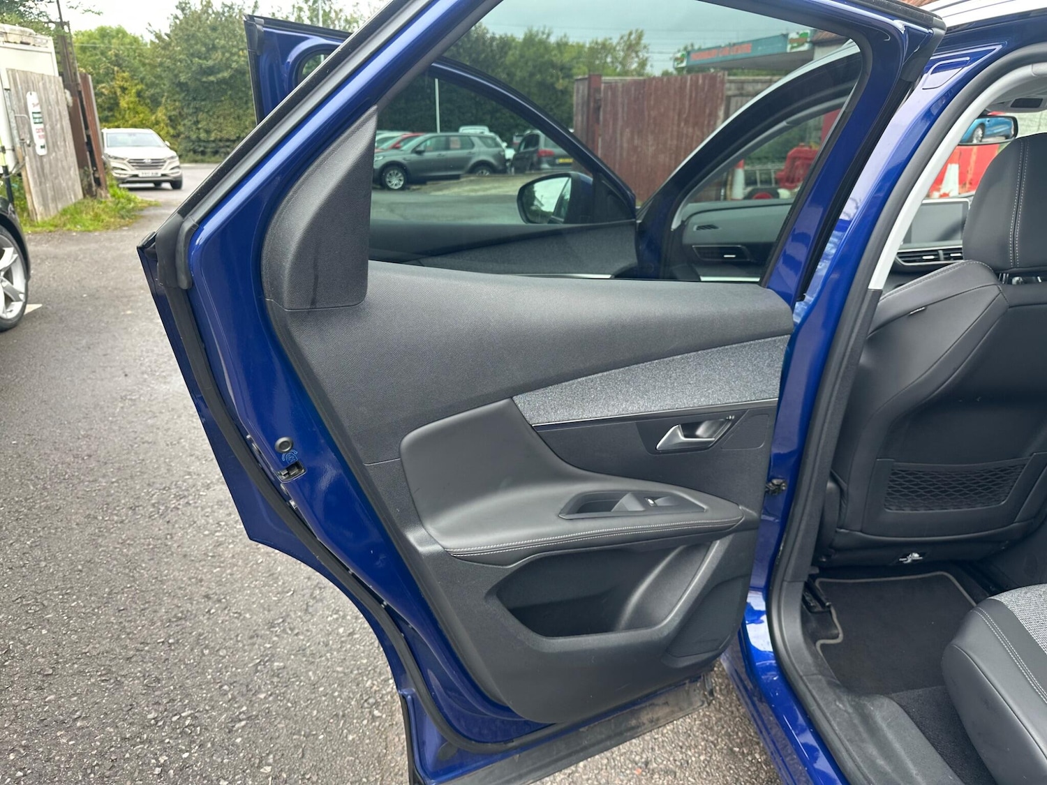 Used Peugeot 3008 2017 for sale - 76993474: Photo 25