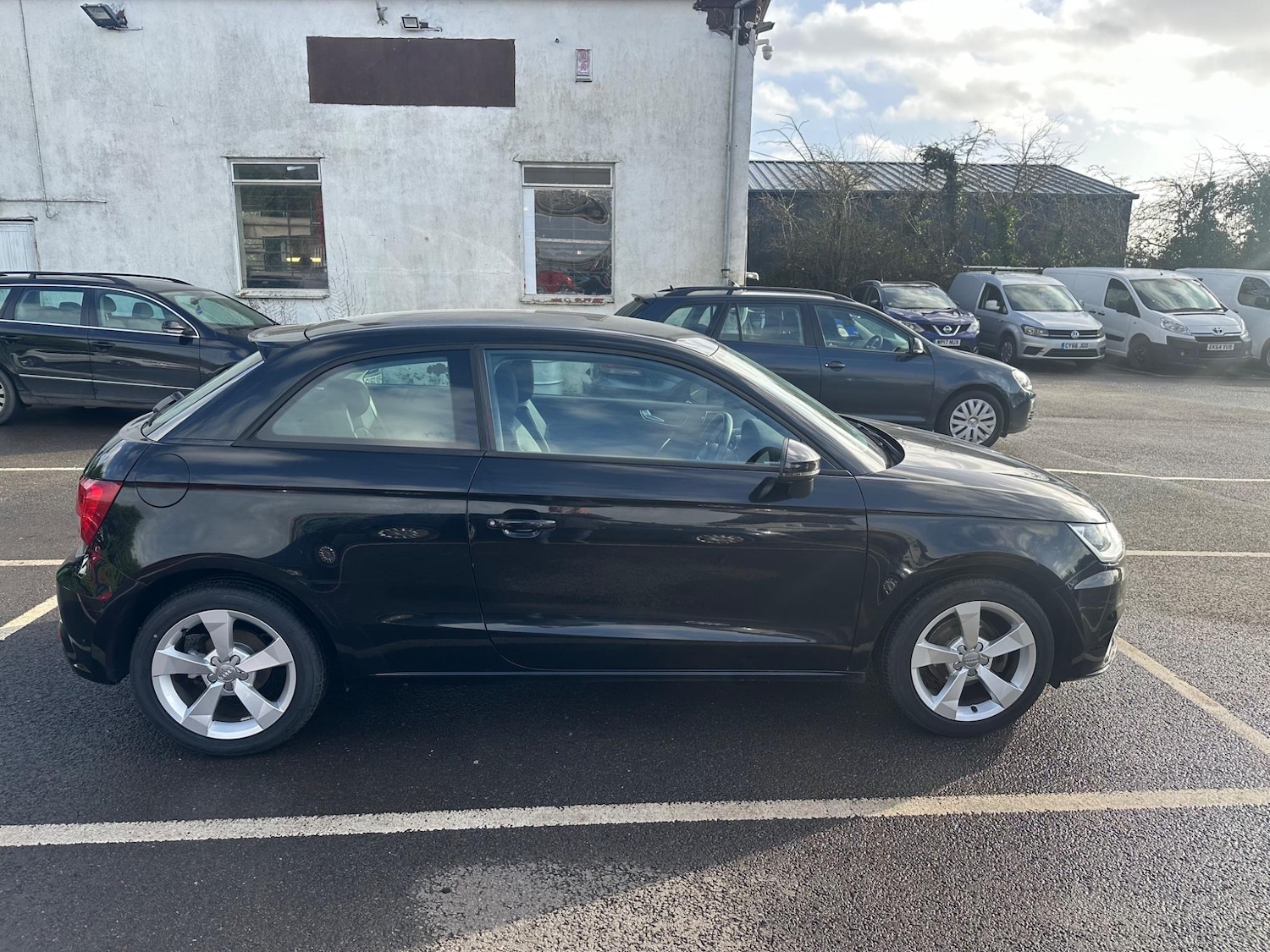Used Audi A1 2017 for sale - 76270953: Photo 6