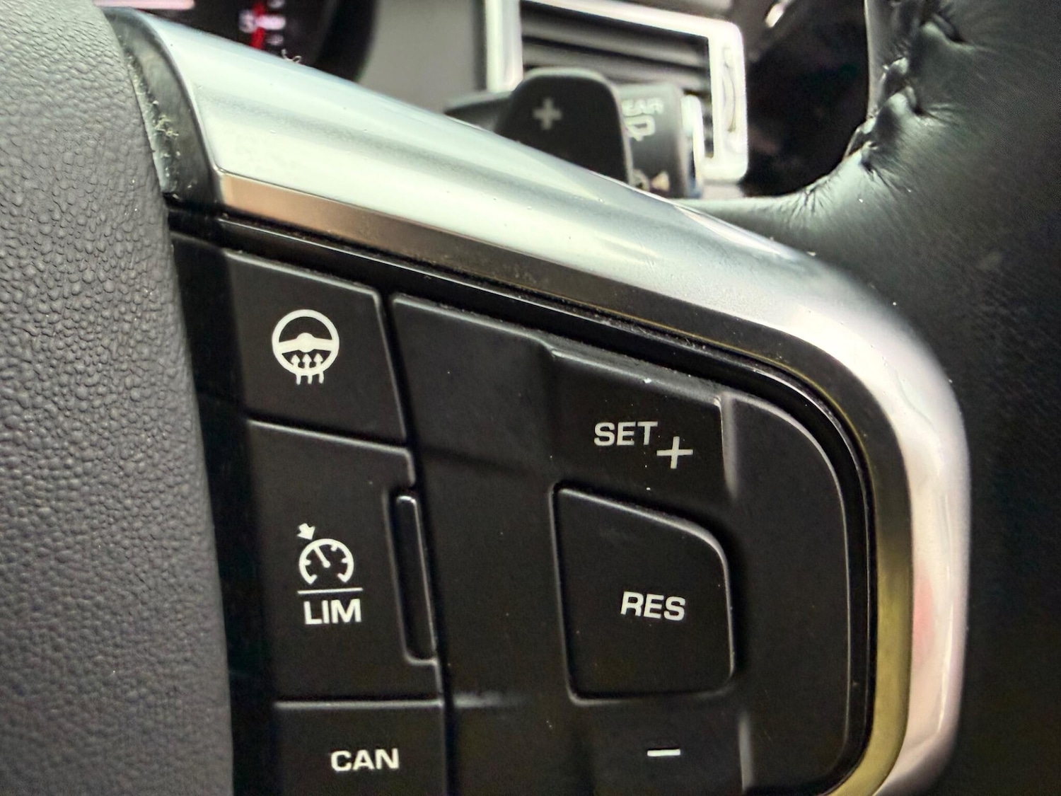 Used Land Rover Discovery Sport 2016 for sale - 77291229: Photo 16