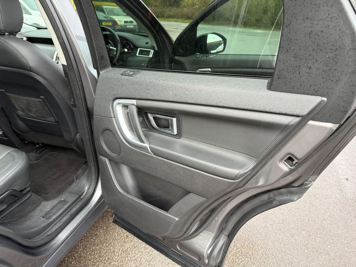 Used Land Rover Discovery Sport 2016 for sale - 77291229: Photo 33