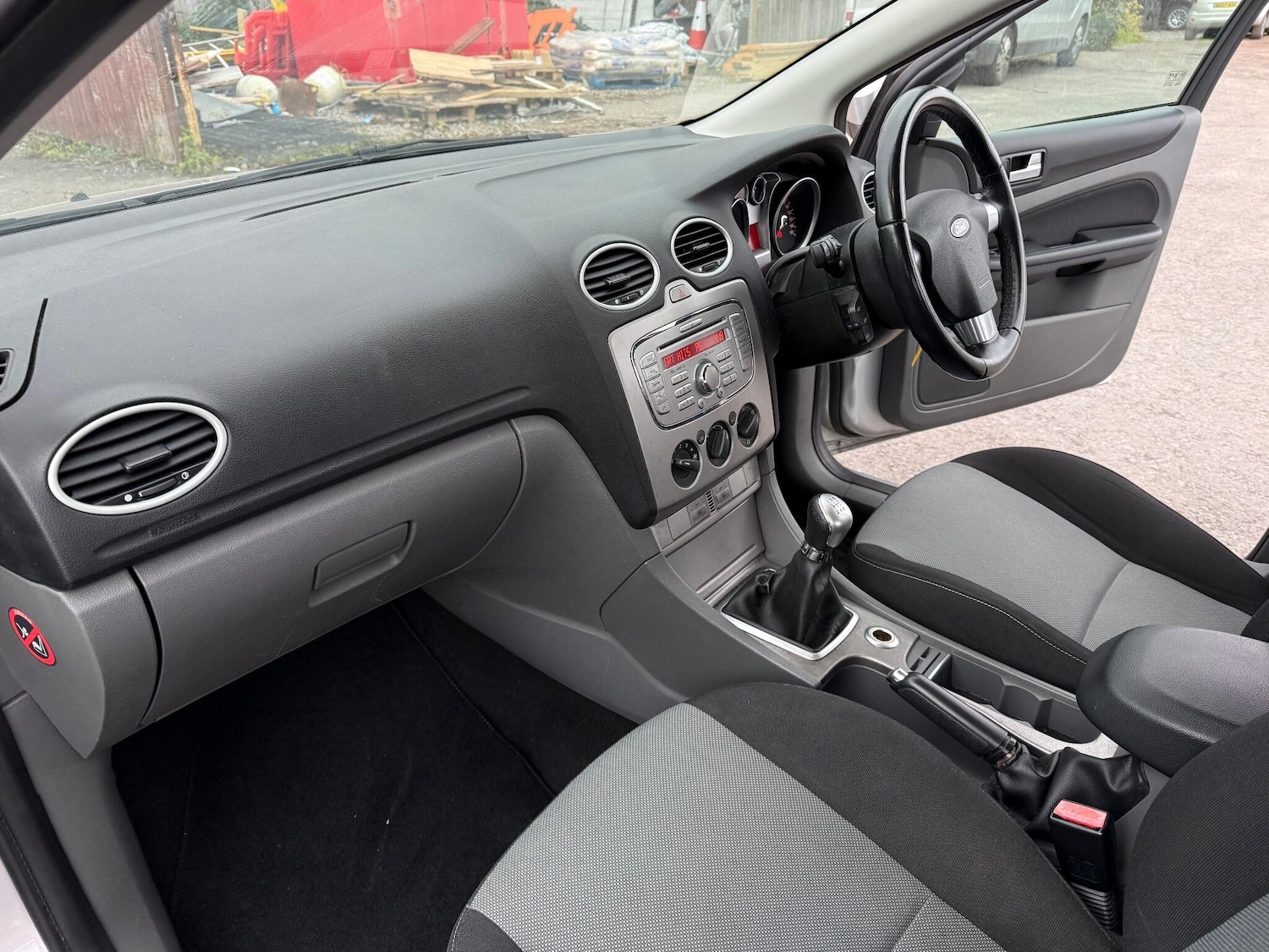 Used Ford Focus 2009 for sale - 76423839: Photo 14